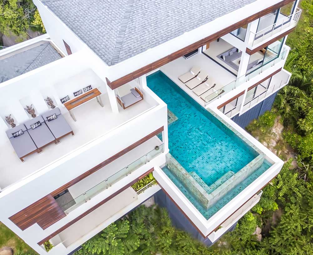 180 Samui luxury villa set in the hillside with panoramic views over the ocean.